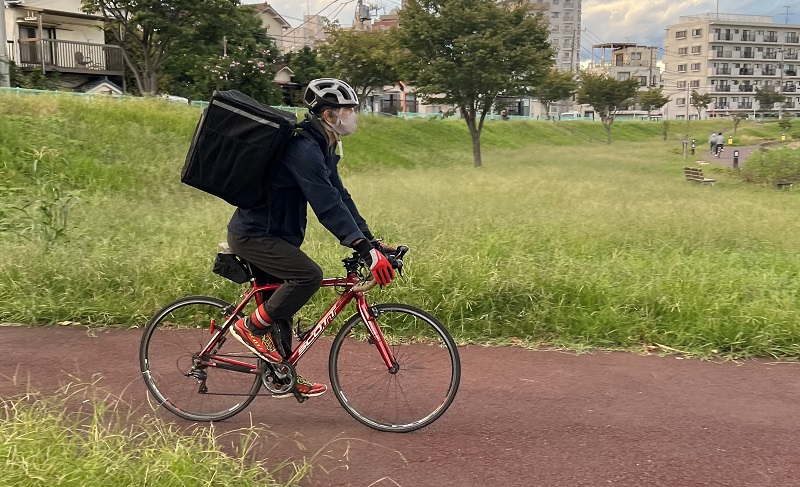 走行中_スポーツバイク_座りver_良い乗り方2