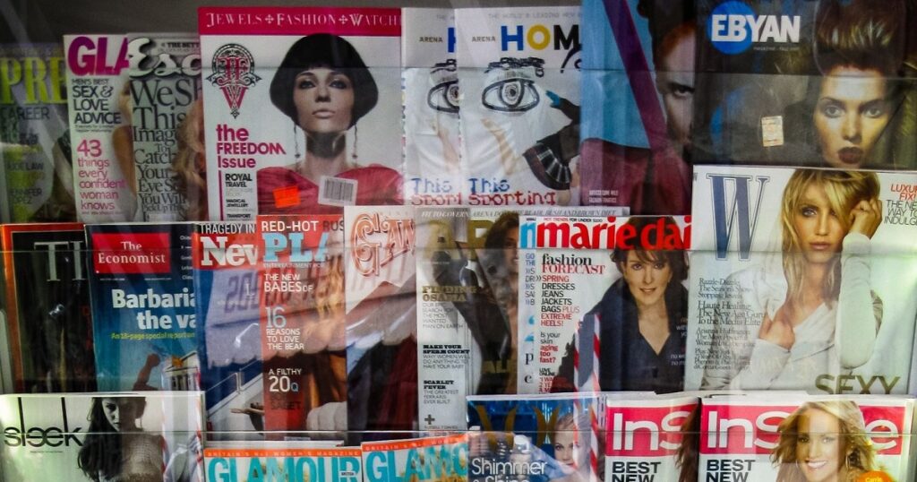 フィレンツェの様々な雑誌（イタリア）_1200_630